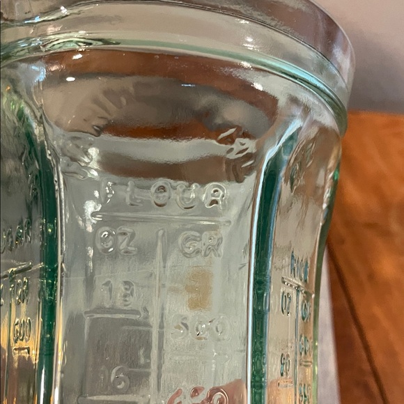 Vintage Italian Green Glass Measuring Beaker | Vaso Dosatore | 26oz Hexagonal Ki - Picture 5 of 9